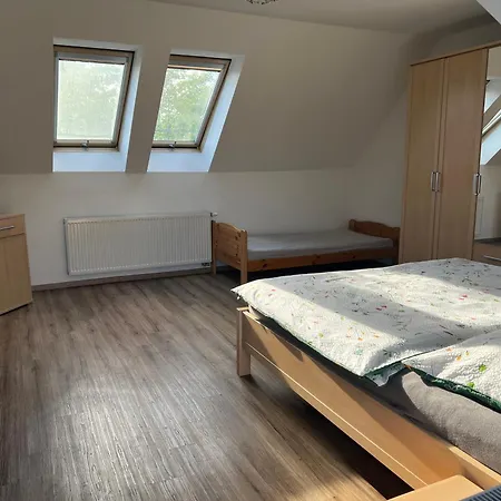 Podkrovní Se Společným Bazénem Apartmán *