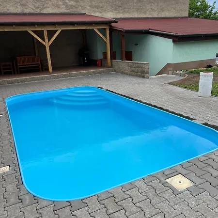 Apartmán Podkrovní Se Společným Bazénem *