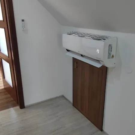 Podkrovní Se Společným Bazénem * Zlonice