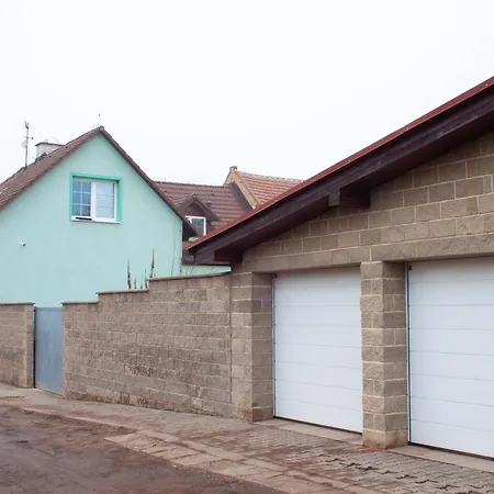 Διαμέρισμα Podkrovni Se Spolecnym Bazenem