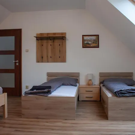 Appartement Podkrovní Se Společným Bazénem